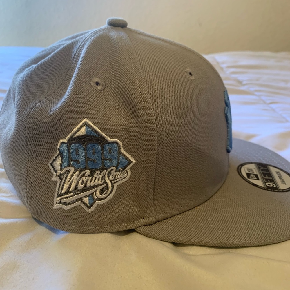 Snap back - Picture 2 of 10